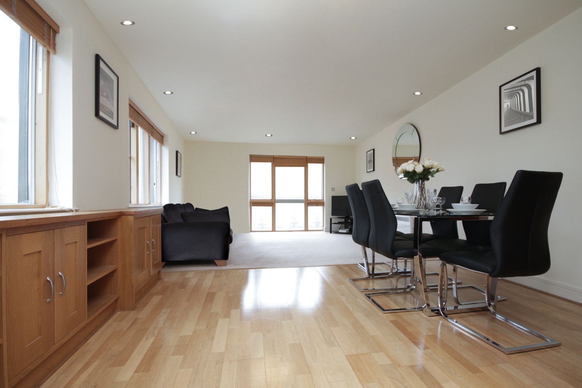Pearse Street Sleeps 10 * Dublin
