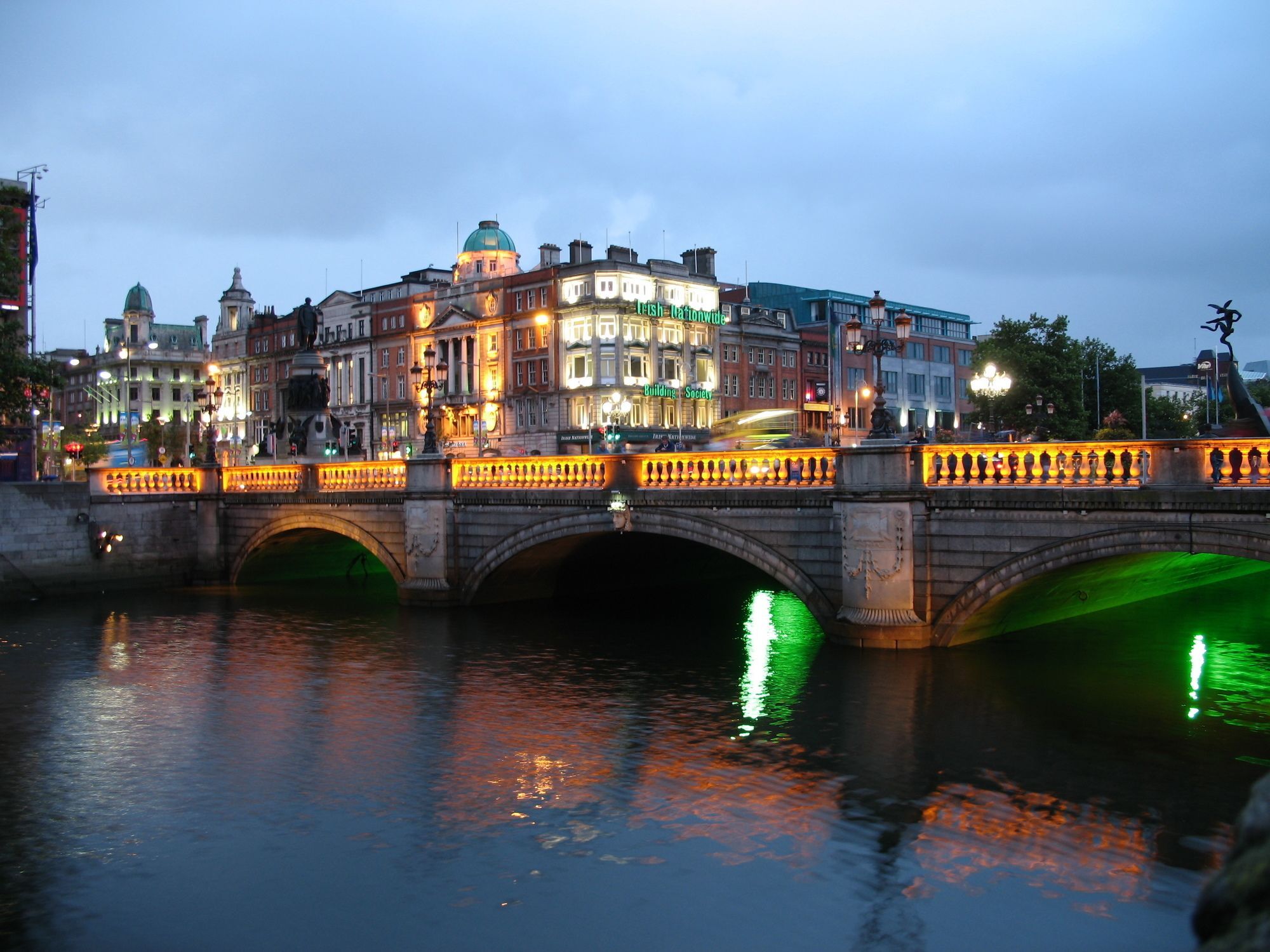 Apartment Pearse Street Sleeps 10 *